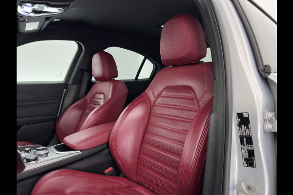 Alfa Romeo Giulia 2.0T Sprint (INCL-BTW)  Aut. *LEATHER | XENON | MEMORY-PACK | HEATED-VELOCE-SPORTSEATS | CAMERA | NAVI-FULLMAP | DAB+ | SHIFTPADDLES | PRIVACY-GLASS | BLINDSPOT | KEYLESS | 19"ALU*