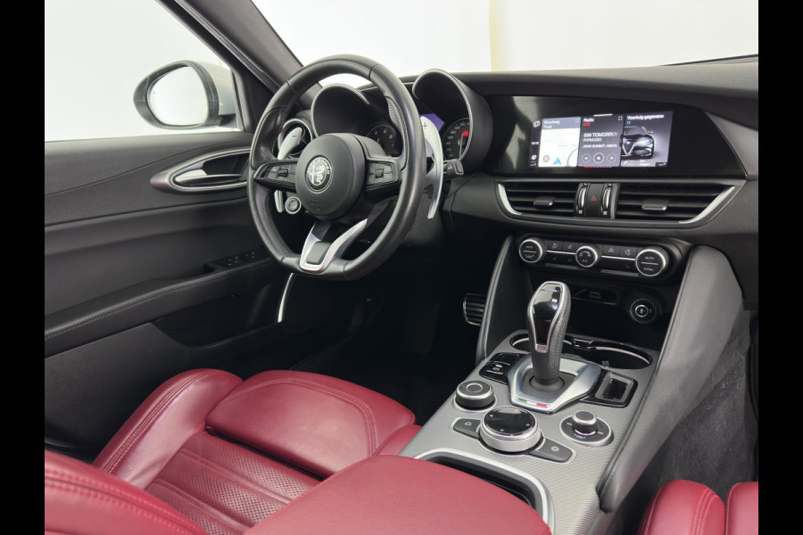 Alfa Romeo Giulia 2.0T Sprint (INCL-BTW)  Aut. *LEATHER | XENON | MEMORY-PACK | HEATED-VELOCE-SPORTSEATS | CAMERA | NAVI-FULLMAP | DAB+ | SHIFTPADDLES | PRIVACY-GLASS | BLINDSPOT | KEYLESS | 19"ALU*