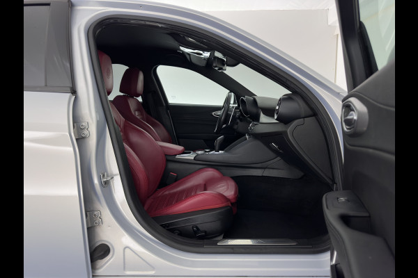 Alfa Romeo Giulia 2.0T Sprint (INCL-BTW)  Aut. *LEATHER | XENON | MEMORY-PACK | HEATED-VELOCE-SPORTSEATS | CAMERA | NAVI-FULLMAP | DAB+ | SHIFTPADDLES | PRIVACY-GLASS | BLINDSPOT | KEYLESS | 19"ALU*