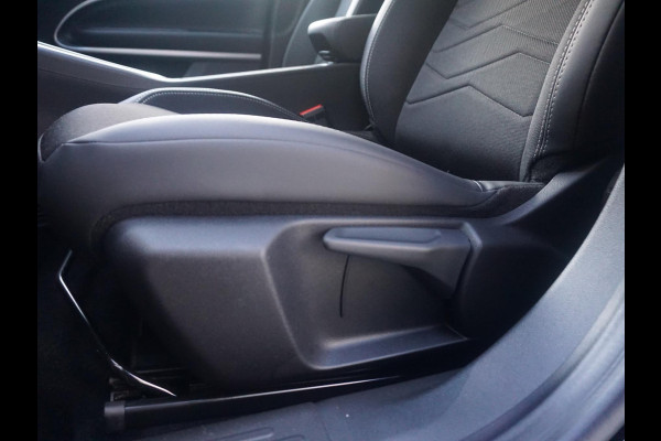 Jeep Avenger 1.2 e-Hybrid Summit Climate control