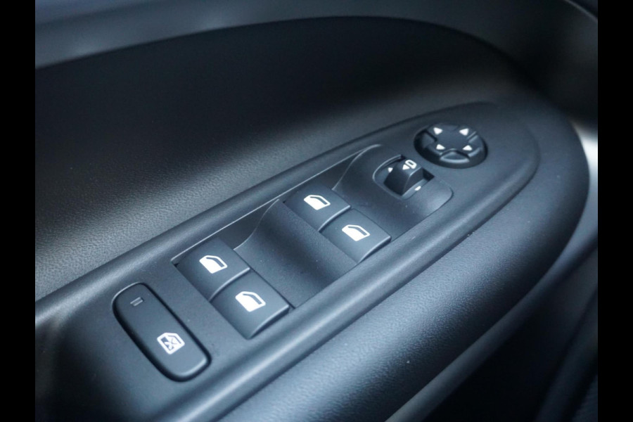 Jeep Avenger 1.2 e-Hybrid Summit Climate control