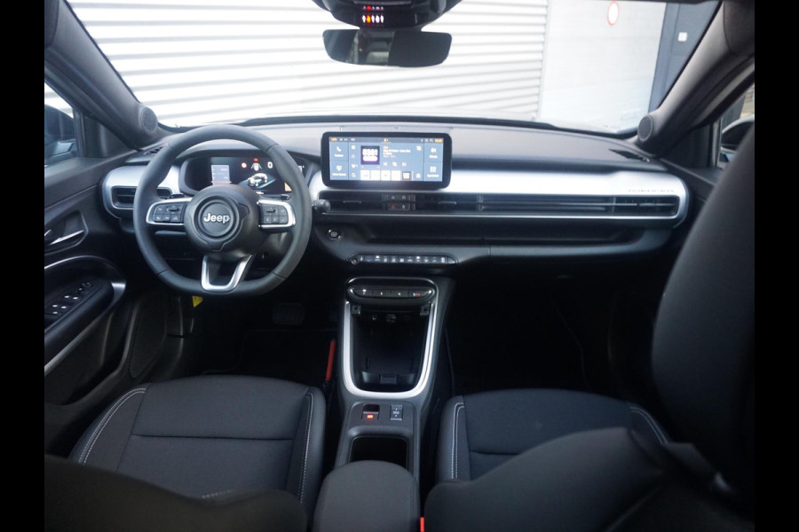Jeep Avenger 1.2 e-Hybrid Summit Climate control