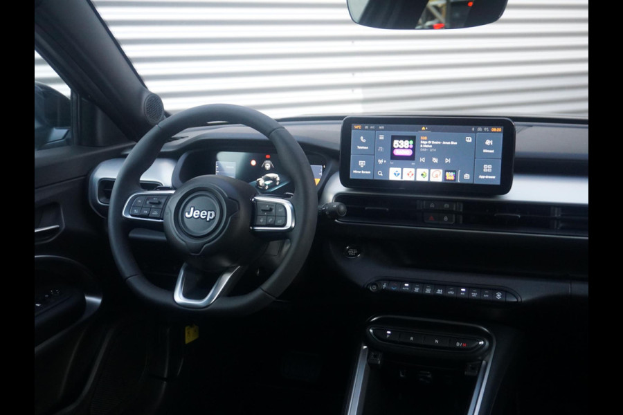 Jeep Avenger 1.2 e-Hybrid Summit Climate control