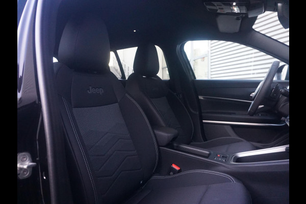 Jeep Avenger 1.2 e-Hybrid Summit Climate control