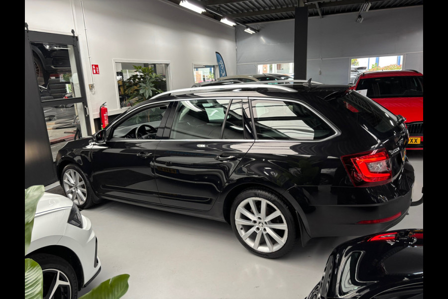 Škoda Octavia Combi 1.5 TSI Greentech Business Edition Plus / Carplay