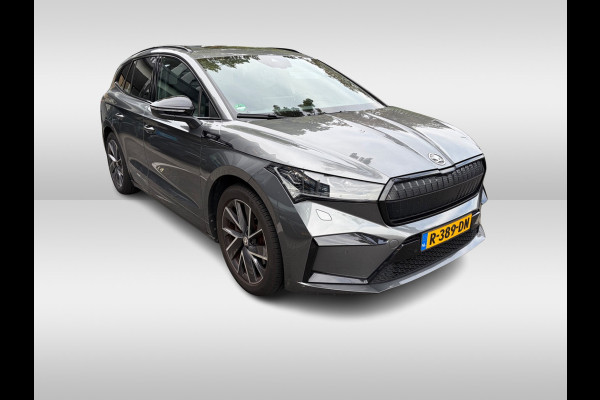 Škoda ENYAQ iV 80 Sportline / Trekhaak / Panoramadak / Camera / Keyless / 20'' / Matrix LED / CarPlay / Sfeerverlichting / Stoel+Stuurverwarming / Dodehoek / DAB / ACC