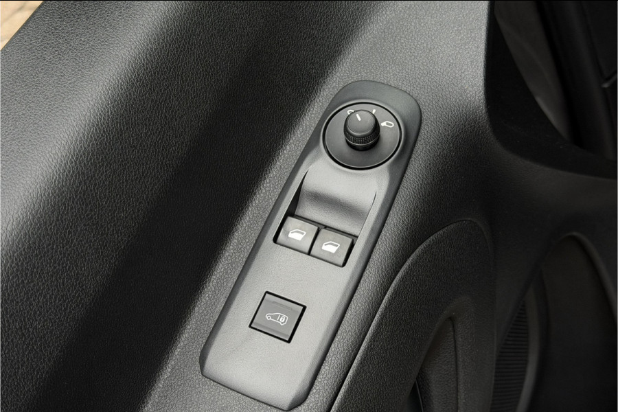 Peugeot Partner 1.5 BlueHDI | BPM VRIJ | Stoelverwarming | 3-Zits | Airco | Navi | PDC V+A