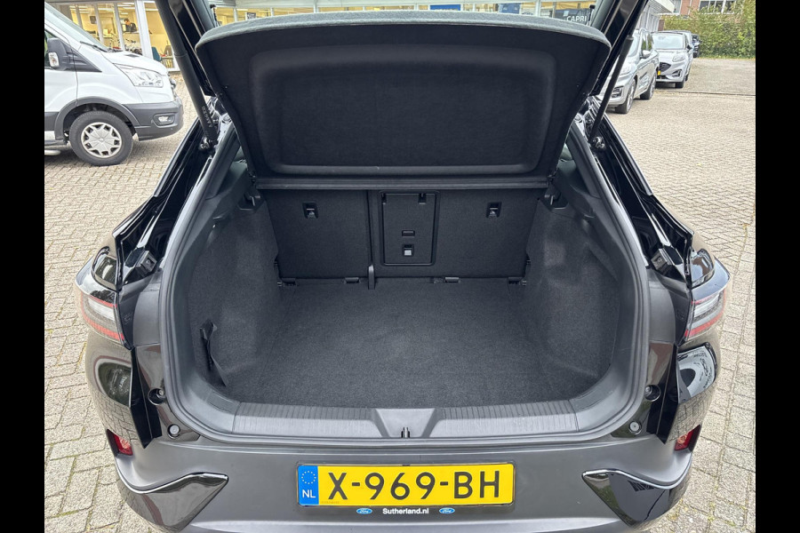 Volkswagen ID.5 Pro Business Advantage 77 kWh | 175pk | Achteruitrijcamera | Stoelverwarming | Trekhaak |