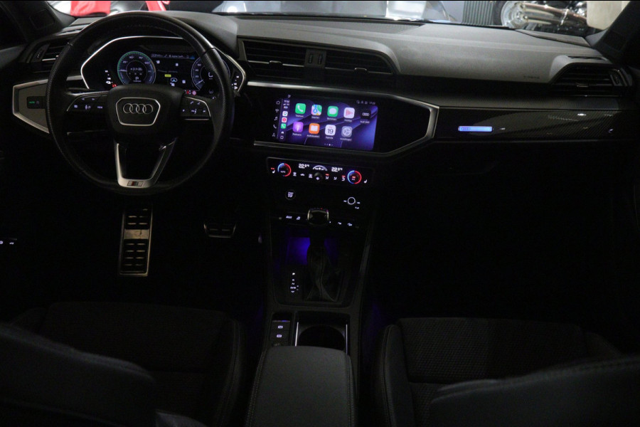 Audi Q3 45 TFSI e S Edition 3X S-Line /PANO/KEYLES/STOELV/BOMVOL