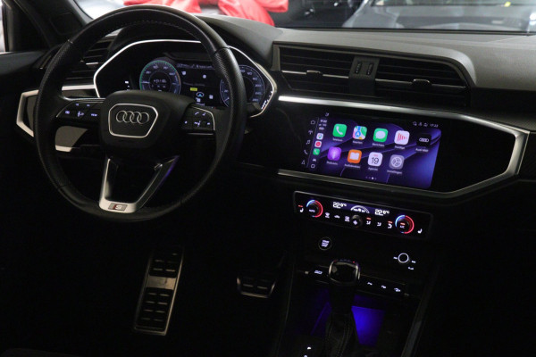 Audi Q3 45 TFSI e S Edition 3X S-Line /PANO/KEYLES/STOELV/BOMVOL
