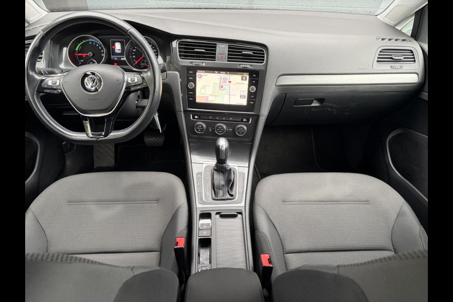 Volkswagen e-Golf E-DITION ✓SOH 90.63%✓2e Eigenaar✓Carplay✓Navi✓Clima✓Cruise✓Pdc V+A✓Lm velgen✓136pk✓Recent beurt gehad✓Weinig Km✓Zeer Zuinig✓N.A.P✓Apk tot 05-2028