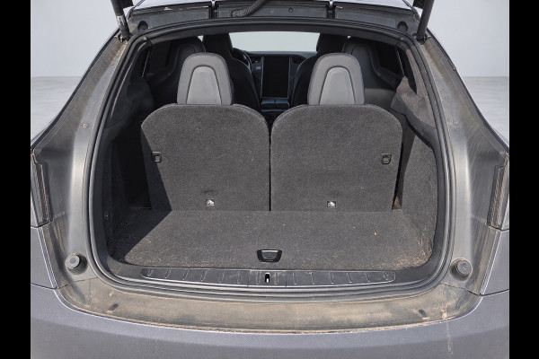 Tesla Model X 75D Base 6p.