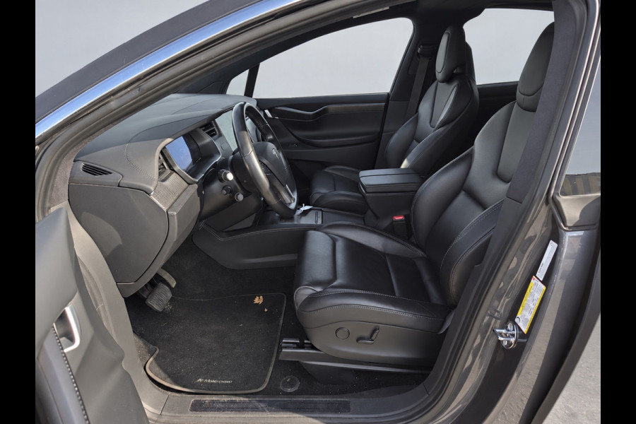 Tesla Model X 75D Base 6p.
