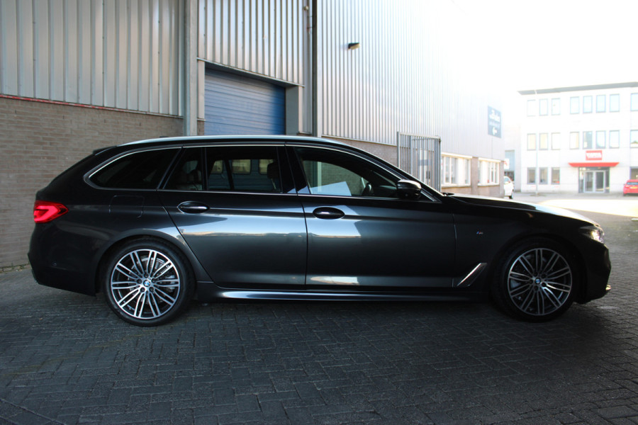 BMW 5 Serie Touring 520i High Executive M-SPORT PANO LEER NAVI LED ORG NL 121000KM!!!