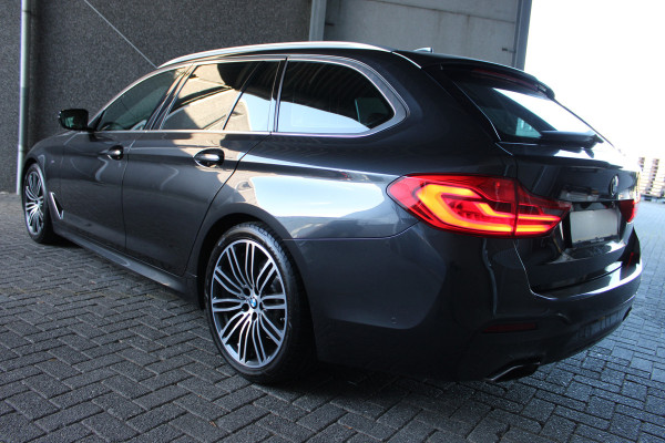BMW 5 Serie Touring 520i High Executive M-SPORT PANO LEER NAVI LED ORG NL 121000KM!!!
