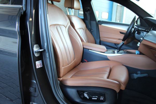 BMW 5 Serie Touring 520i High Executive M-SPORT PANO LEER NAVI LED ORG NL 121000KM!!!