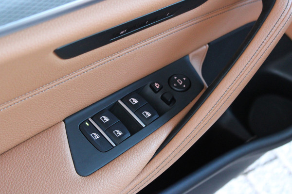 BMW 5 Serie Touring 520i High Executive M-SPORT PANO LEER NAVI LED ORG NL 121000KM!!!