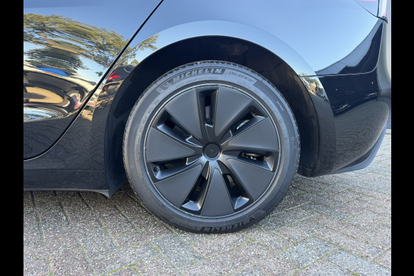 Tesla Model 3 RWD 60 kWh Pano Leer Stoelverw + Ventilatie Adap.Cruise Self-Drive Mogelijkheid Orig.NL!