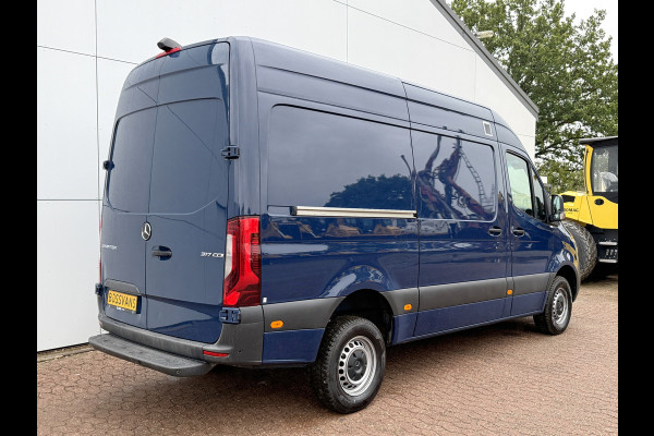 Mercedes-Benz Sprinter 317 1.9 CDI Widescreen 10.25inch Mercedes ME LED Climate Control Cruise Control Camera Carplay Navigatie Lederen stoelen Lucht g