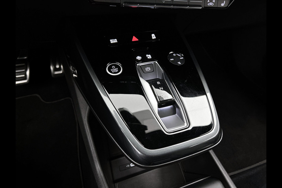 Audi Q4 50 e-tron SOH 90% Quattro Launch edition S-Line Competition 220KW / 77 kWh / Warmtepomp / Panoramadak / Leder-sport / Sonos Sound / Pdc+Camera / Apk 02-2028
