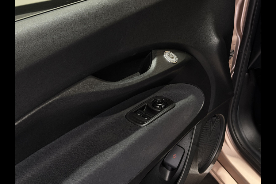 Fiat 500 42 kWh | Apple CarPlay - Android Auto | Stoelen verwarmd | Dodehoek detectie Rijklaar