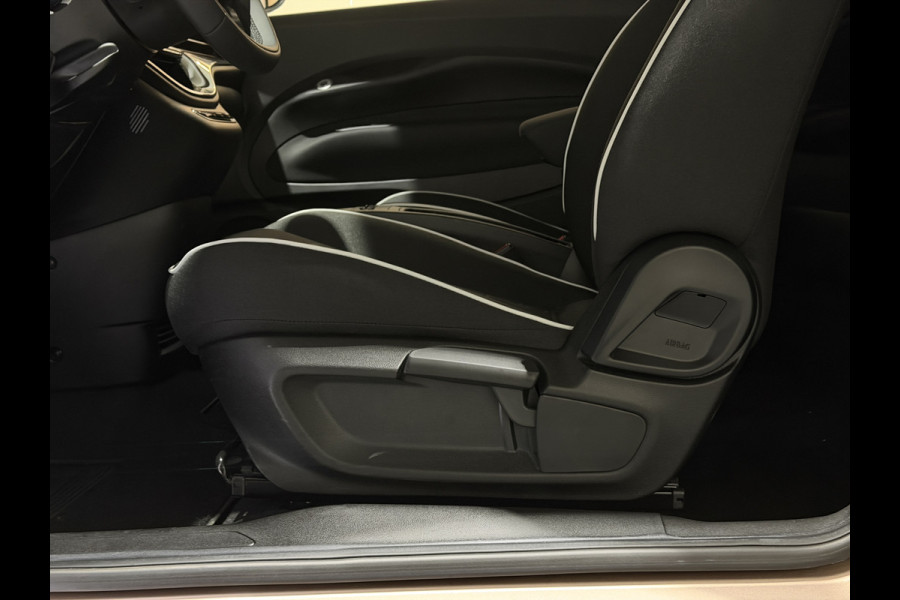 Fiat 500 42 kWh | Apple CarPlay - Android Auto | Stoelen verwarmd | Dodehoek detectie Rijklaar