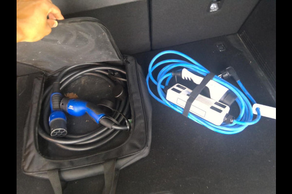 Hyundai Kona EV Limited 64 kWh | Nieuw binnen, meer foto's volgen! | SOH 98,9 % | Warmtepomp | Stoelverwarming & verkoeling | Navigatie | Stuurwielverwarming |