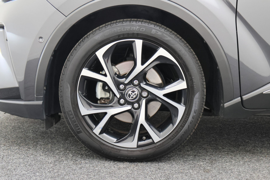 Toyota C-HR 1.8 Hybrid Style Two-Tone, Leer, Apple Carplay, Camera, JBL Sound, ACC, Keyless, 18"