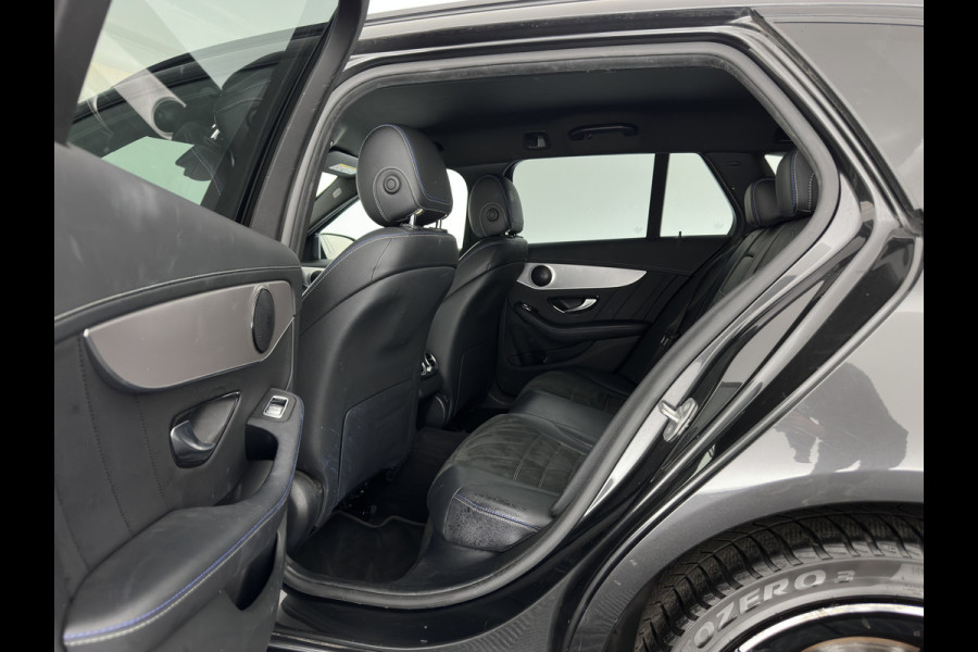 Mercedes-Benz C-Klasse Estate 300 e Business Solution AMG-Limited (Plug-in) {SoH-97%} (INCL-BTW) Aut. *LEATHER-ALCANTARA | MULTIBEAM-LED | NAVI-FULLMAP | TOPVIEW | DAB | CARPLAY | DIGI-COCKPIT | HEATED-SPORTSEATS | KEYLESS | PRIVACY-GLASS | SHIFTPADDLES | TOWBAR | 18"