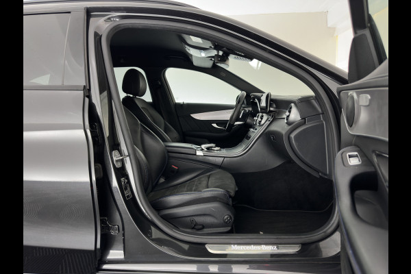 Mercedes-Benz C-Klasse Estate 300 e Business Solution AMG-Limited (Plug-in) {SoH-97%} (INCL-BTW) Aut. *LEATHER-ALCANTARA | MULTIBEAM-LED | NAVI-FULLMAP | TOPVIEW | DAB | CARPLAY | DIGI-COCKPIT | HEATED-SPORTSEATS | KEYLESS | PRIVACY-GLASS | SHIFTPADDLES | TOWBAR | 18"