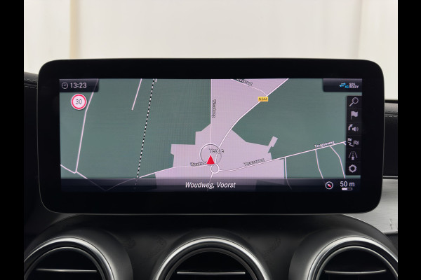 Mercedes-Benz C-Klasse Estate 300 e Business Solution AMG-Limited (Plug-in) {SoH-97%} (INCL-BTW) Aut. *LEATHER-ALCANTARA | MULTIBEAM-LED | NAVI-FULLMAP | TOPVIEW | DAB | CARPLAY | DIGI-COCKPIT | HEATED-SPORTSEATS | KEYLESS | PRIVACY-GLASS | SHIFTPADDLES | TOWBAR | 18"
