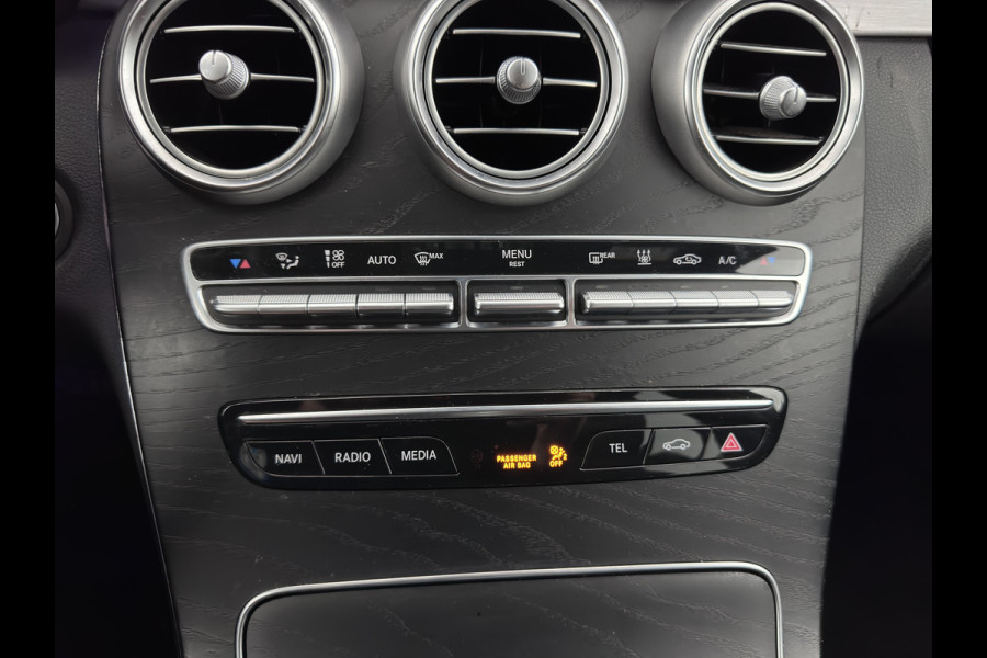 Mercedes-Benz C-Klasse Estate 300 e Business Solution AMG-Limited (Plug-in) {SoH-97%} (INCL-BTW) Aut. *LEATHER-ALCANTARA | MULTIBEAM-LED | NAVI-FULLMAP | TOPVIEW | DAB | CARPLAY | DIGI-COCKPIT | HEATED-SPORTSEATS | KEYLESS | PRIVACY-GLASS | SHIFTPADDLES | TOWBAR | 18"
