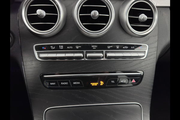 Mercedes-Benz C-Klasse Estate 300 e Business Solution AMG-Limited (Plug-in) {SoH-97%} (INCL-BTW) Aut. *LEATHER-ALCANTARA | MULTIBEAM-LED | NAVI-FULLMAP | TOPVIEW | DAB | CARPLAY | DIGI-COCKPIT | HEATED-SPORTSEATS | KEYLESS | PRIVACY-GLASS | SHIFTPADDLES | TOWBAR | 18"