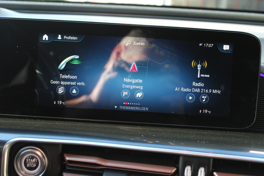Mercedes-Benz EQC 400 4MATIC Premium Plus 80 kWh SOh 93% AMG LEER NAVI SCHUIFDAK 144000KM!!!