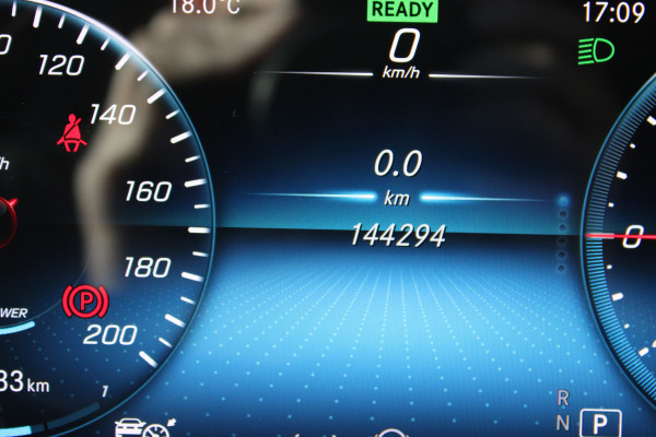 Mercedes-Benz EQC 400 4MATIC Premium Plus 80 kWh SOh 93% AMG LEER NAVI SCHUIFDAK 144000KM!!!