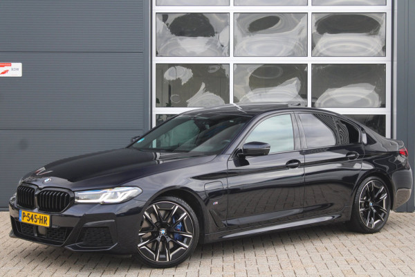 BMW 5 Serie 545e xDrive M-Sport | Pano | 360 | Laser | HK | ACC | Ventilatie | Soft close