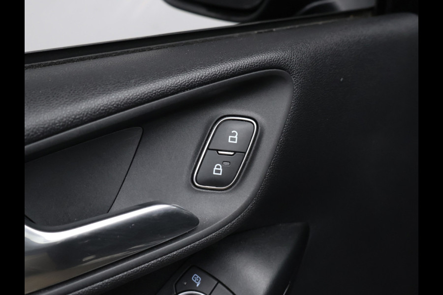 Ford Fiesta 1.1 Sport (APPLE CARPLAY,NAVI,LED,CRUISE,PDC,LANE ASSIST,ELEKTRISCH PAKKET,SPORTSTOELEN,LM VELGEN,NETTE STAAT)