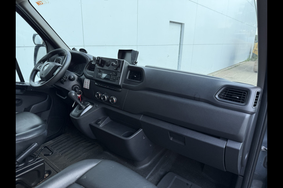 Renault Master Plancher T35 2.3 DCI 150PK Automaat Bakwagen Lowliner Plancher Airco Cruise Control Camera Foodtruck Meubelbak Paardenwagen