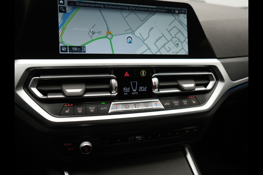 BMW 3-serie 320e Advantage PHEV 204pk Dealer O.H | SOH 87,2% | Head Up | Adaptive Cruise | Camera | Adaptief Onderstel | Laser LED | Lederen Sportstoelen Memory & Verwarmd | Apple Carplay | Blis | Virtual | Navigatie | DAB | 19"L.M |