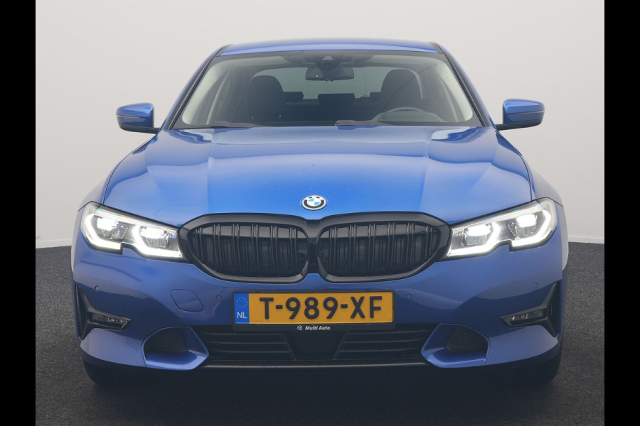 BMW 3-serie 320e Advantage PHEV 204pk Dealer O.H | SOH 87,2% | Head Up | Adaptive Cruise | Camera | Adaptief Onderstel | Laser LED | Lederen Sportstoelen Memory & Verwarmd | Apple Carplay | Blis | Virtual | Navigatie | DAB | 19"L.M |
