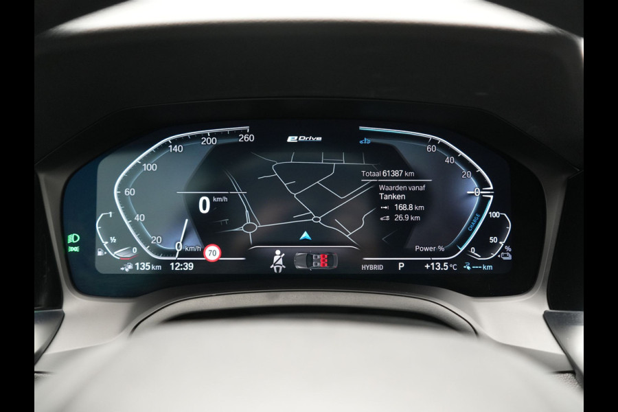 BMW 3-serie 320e Advantage PHEV 204pk Dealer O.H | SOH 87,2% | Head Up | Adaptive Cruise | Camera | Adaptief Onderstel | Laser LED | Lederen Sportstoelen Memory & Verwarmd | Apple Carplay | Blis | Virtual | Navigatie | DAB | 19"L.M |