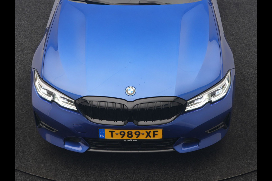 BMW 3-serie 320e Advantage PHEV 204pk Dealer O.H | SOH 87,2% | Head Up | Adaptive Cruise | Camera | Adaptief Onderstel | Laser LED | Lederen Sportstoelen Memory & Verwarmd | Apple Carplay | Blis | Virtual | Navigatie | DAB | 19"L.M |