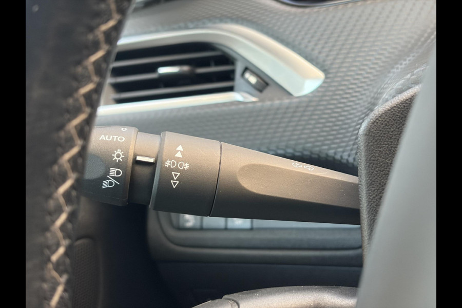 Peugeot 2008 1.2 PureTech Allure ✓Camera✓Navi✓Carplay✓Halfleder✓110pk✓Dealer Onderhouden✓Clima✓Cruise✓Pdc✓Lm velgen✓Automaat✓N.A.P✓Apk tot 03-2027