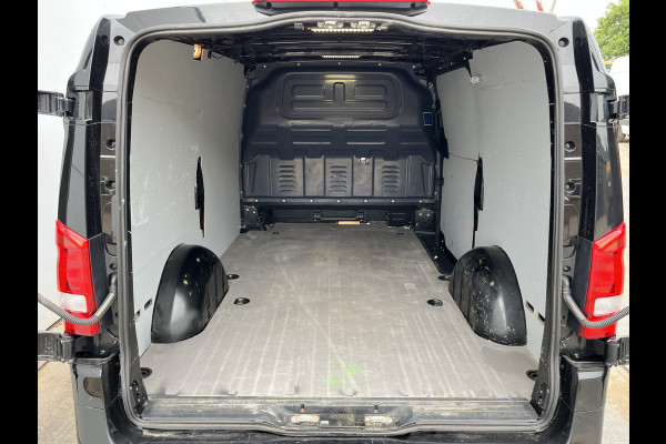 Mercedes-Benz Vito 119 1.9 CDI 190pk Automaat L2H1 Climate Control Adaptieve Cruise Control Trekhaak Navigatie Camera Stoelverwarming