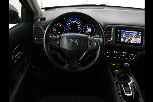 Honda HR-V 1.5 i-VTEC Executive | Panoramadak | Half leder | Cruise control | Trekhaak | Lane assist | Stoelverwarming | Camera | Park assist