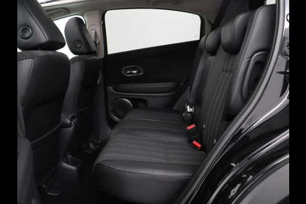Honda HR-V 1.5 i-VTEC Executive | Panoramadak | Half leder | Cruise control | Trekhaak | Lane assist | Stoelverwarming | Camera | Park assist