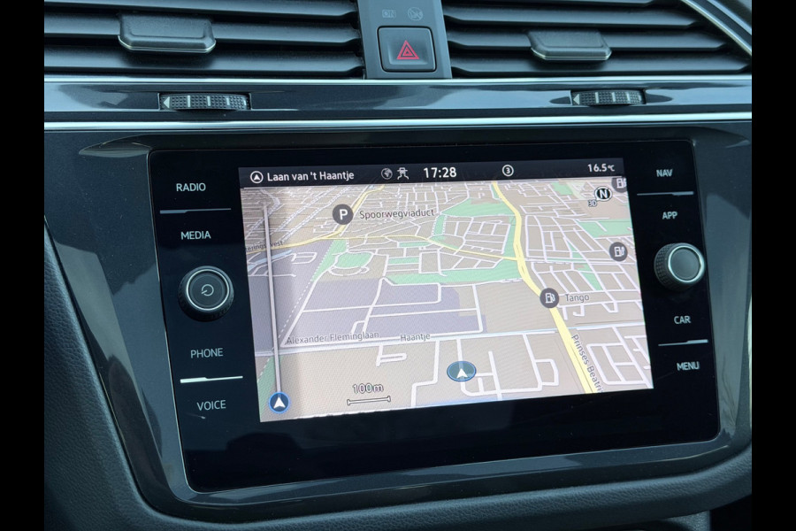 Volkswagen Tiguan 1.5 TSI R-Line Pano/Camera/Sfeer
