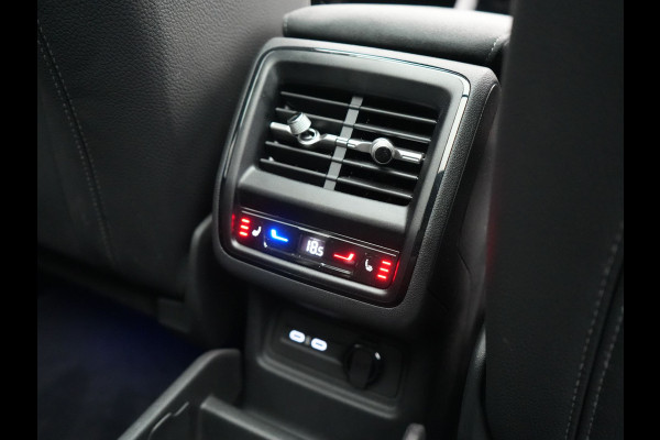 Škoda Kodiaq 1.5 TSI Sportline Business PHEV 204pk Dealer O.H | Panodak | Trekhaak Af Fabriek | Adaptive Cruise | Head Up | 360 Camera | Canton | Alcantara Sportstoelen Memory & Verwarmd | Stuur Verwarmd | Keyless | Sfeerverlichting | Apple Carplay | DAB | Navigatie | Virtual | 19"L.M | Plug In Hybrid |