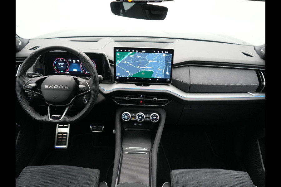 Škoda Kodiaq 1.5 TSI Sportline Business PHEV 204pk Dealer O.H | Panodak | Trekhaak Af Fabriek | Adaptive Cruise | Head Up | 360 Camera | Canton | Alcantara Sportstoelen Memory & Verwarmd | Stuur Verwarmd | Keyless | Sfeerverlichting | Apple Carplay | DAB | Navigatie | Virtual | 19"L.M | Plug In Hybrid |