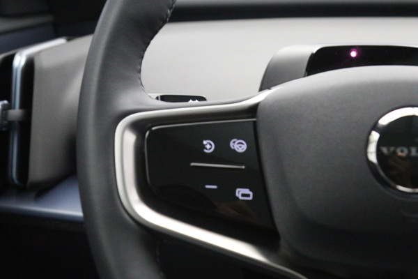 Volvo EX30 Twin Motor 428 PK Performance Ultra 69 kWh, SOH 95 %, Adap. Cruise Control, 360° Camera, Harman/Kardon